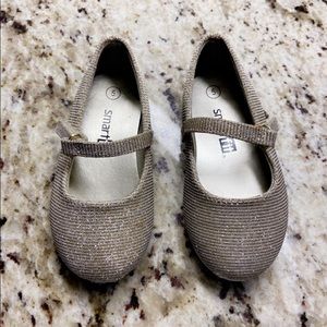 Sparkly gold dress shoes!